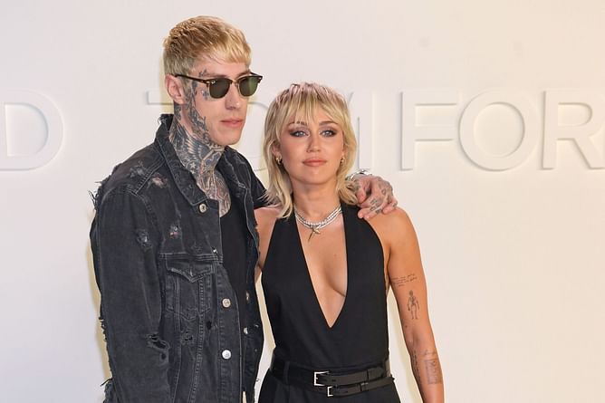"At least Miley has Dolly": Internet reacts as Trace Cyrus shares his encounter on summoning a UFO