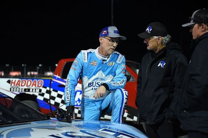 “It freaked me out”: Kevin Harvick reveals the spine-chilling incident that risked a life at Darlington