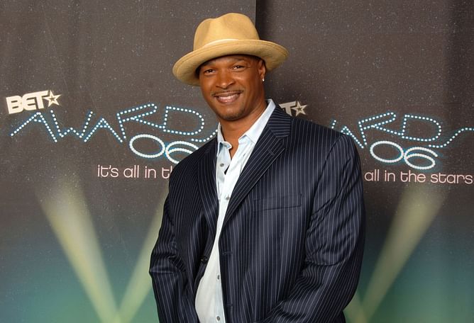 Marlon Wayans calls his brother Damon Wayans the “girlfriend-stealing bandit” after he claimed he dated his nephew’s ex-girlfriend