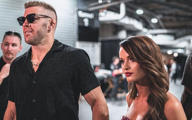 Dricus du Plessis drops four-word comment on fiancee Vasti Spiller's poolside snap in golden swimsuit