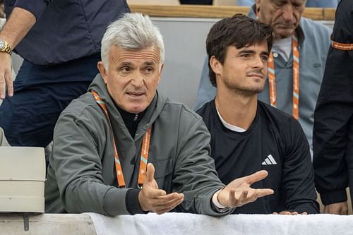 Stefanos Tsitsipas' father (L) pictured at the 2024 French Open - Image Source: Getty