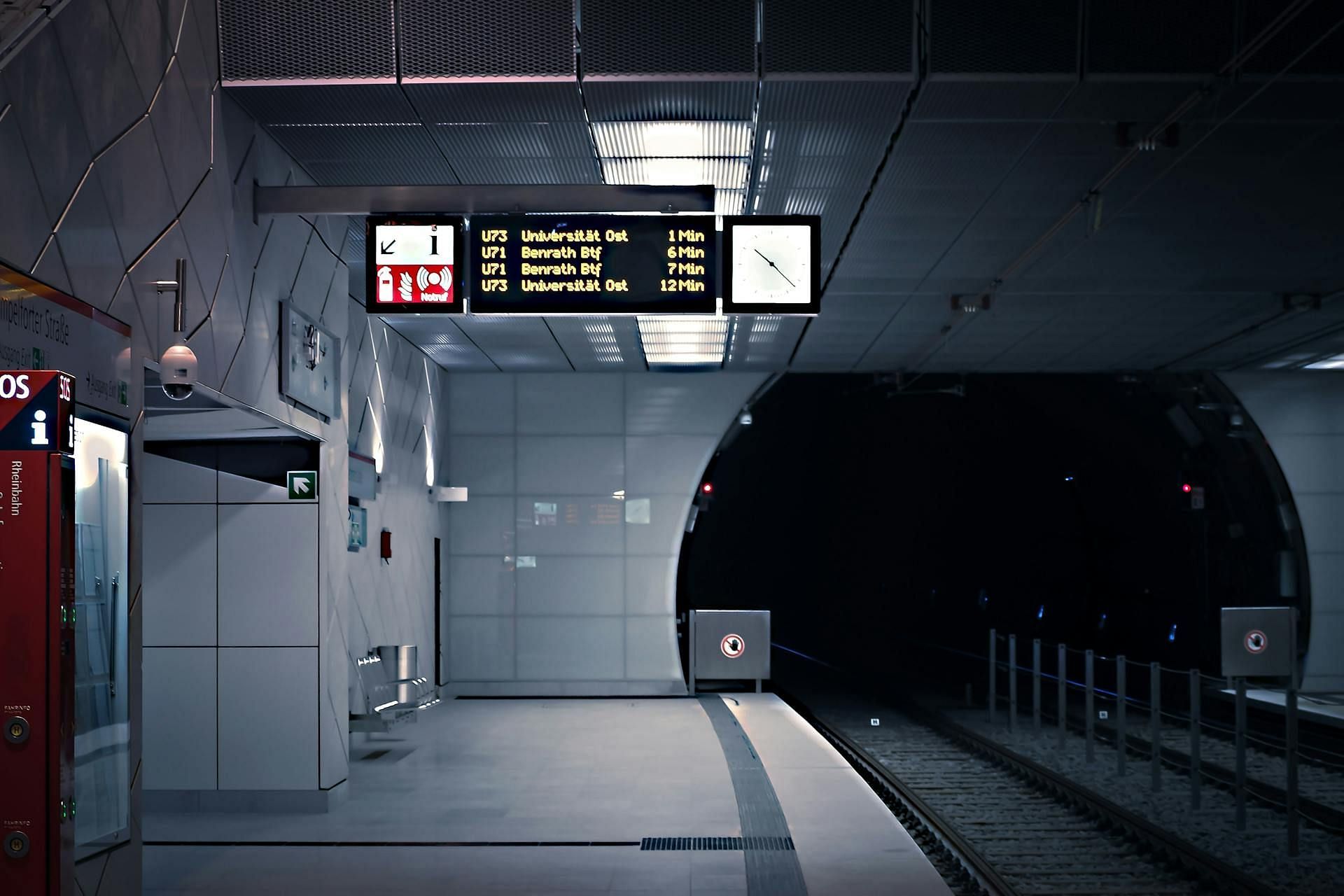 Three surveillance officers followed Jean Menezes into the train (Image via Pexels)