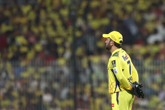 MS Dhoni इस बार CSK की ऑक्शन रणनीति का नहीं थे हिस्सा? चेन्नई के खराब प्रदर्शन के बाद सुरेश रैना ने दिया बड़ा बयान