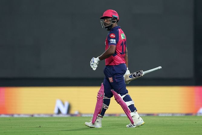 IPL 2025: संजू सैमसन को हार के बाद एक और झटका, BCCI ने बड़ा एक्शन लेते हुए लगाया तगड़ा जुर्माना