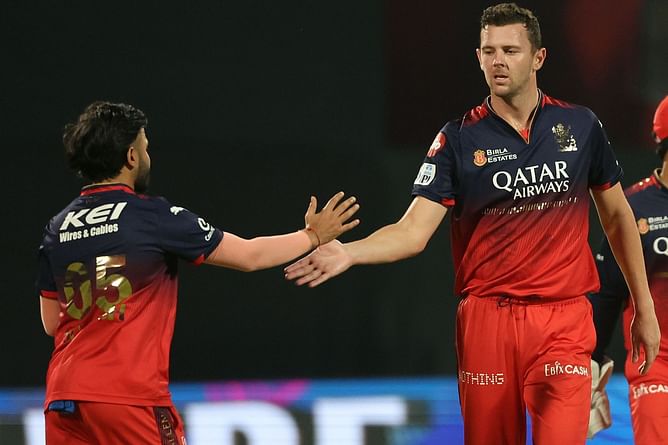 Jitesh Sharma takes a superb leaping catch as Josh Hazlewood removes Shreyas Iyer for 7 in RCB vs PBKS IPL 2025 match [Watch]