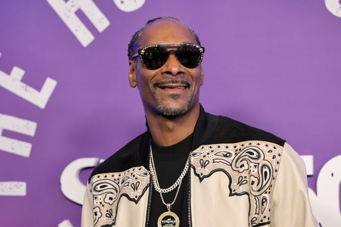 When did Snoop Dogg's mother pass away? Rapper announces new Gospel album 'Altar Call'