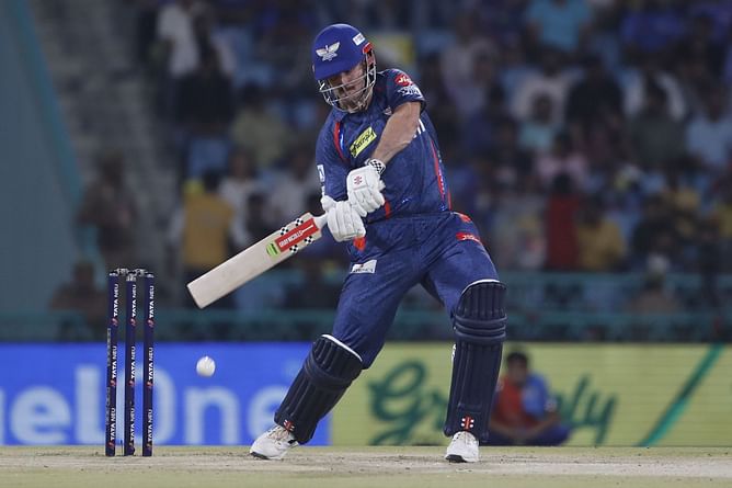 Trent Boult and Hardik Pandya react after not taking caught-behind review against Mitchell Marsh in LSG vs MI IPL 2025 match [Watch]