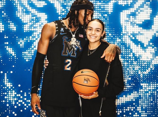 South Carolina’s Tessa Johnson reacts to BF Zachary Davis donning Memphis jersey after announcing commitment