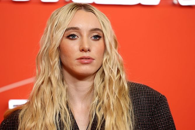Paige Bueckers' WNBA Draft red carpet look has fans gushing over #1 pick's wardrobe choice