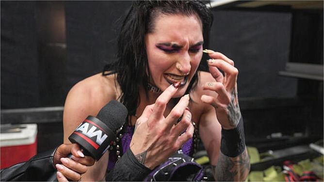 Rhea Ripley ambushed from behind during match by former champion