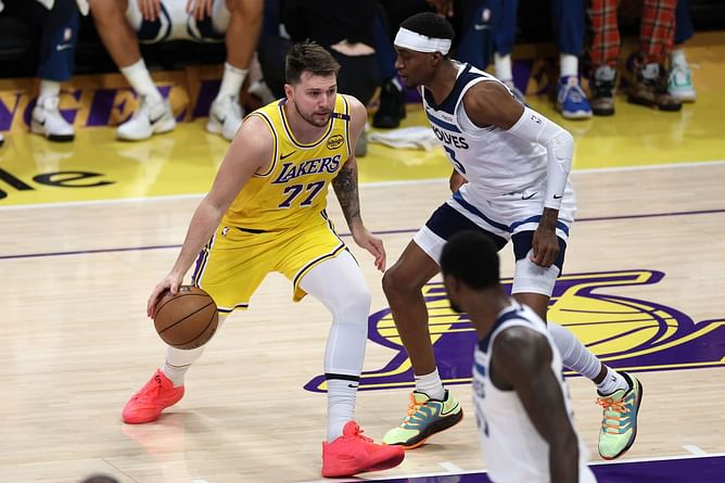 How many points did Luka Doncic score tonight against Minnesota Timberwolves? (April 23)