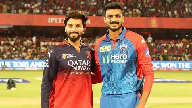 DC vs RCB: बेंगलुरु ने जीता टॉस, प्लेइंग 11 से विस्फोटक बल्लेबाज हुआ बाहर; दिल्ली की टीम में दिग्गज की हुई वापसी