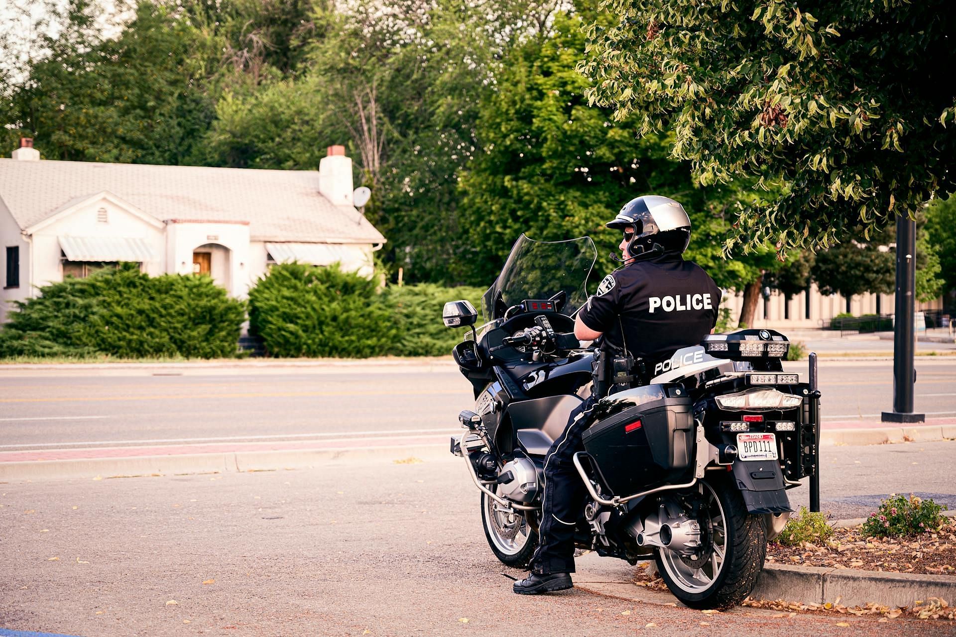 Police officers started following Jean Menezes from Scotia Road (Image via Pexels)