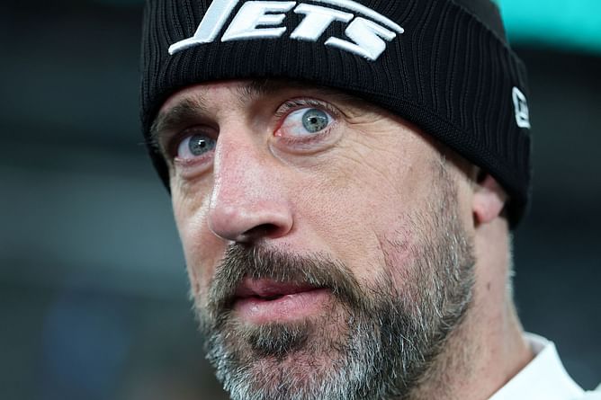 "Retirement could still be a possibility" - Aaron Rodgers sets record straight on rumored pitch for Vikings