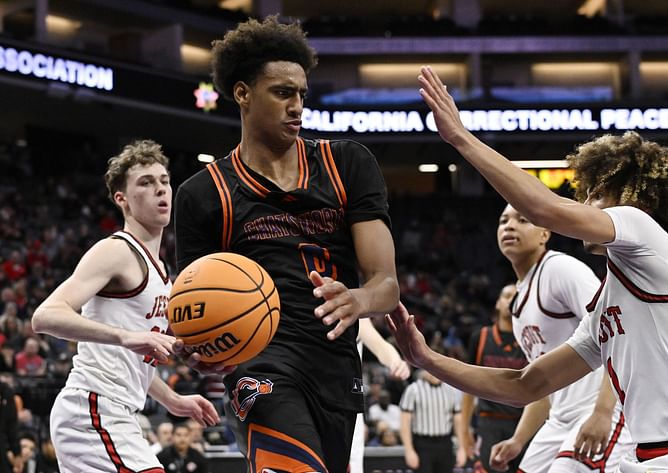 "This is awful news. Damn": Fans pray for USC commit Alijah Arenas as reports of car crash emerge