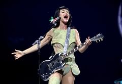 "‘Online’ world tries to make me a human Piñata" — Katy Perry pens a note about critics while thanking her fans for the Times Square billboard