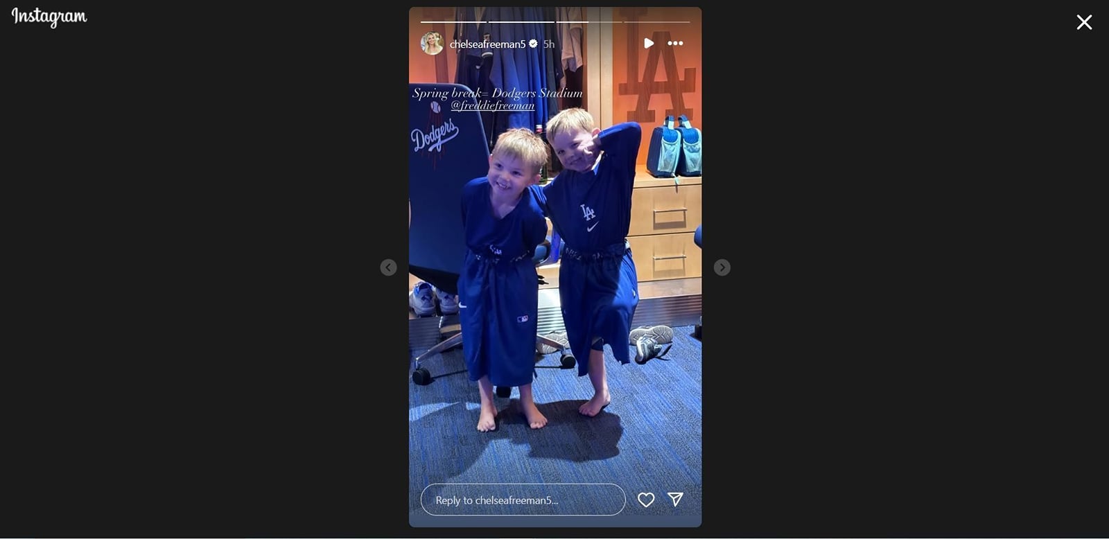 Freddie Freeman's wife Chelsea reacts to sons taking over Dodgers ...