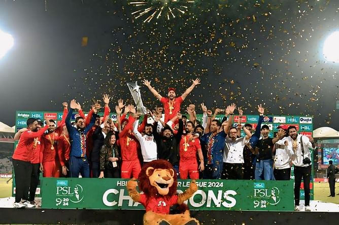 PES vs ISL Dream11 Prediction: Fantasy Cricket Tips, Today's Playing 11 and Pitch Report for Pakistan Super League 2025, Match 5