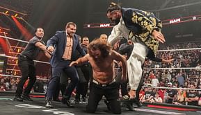 "मैं वर्ल्ड चैंपियन बनूंगा"- WWE Raw में खतरनाक हमला होने के बाद फेमस स्टार ने तोड़ी चुप्पी, भरी हुंकार