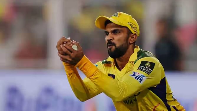 CSK vs DC: रुतुराज गायकवाड़ होंगे मैच से बाहर? जानें दोनों टीमों की संभावित प्लेइंग 11
