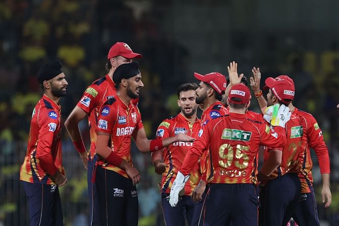 Punjab Kings bowler's family celebrates a wicket with great enthusiasm during CSK vs PBKS match [Watch]