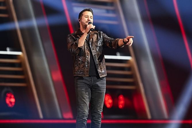 "Really need their hearing checked": American Idol season 23 fans claim judges ignore weak performances during Hawaii showcase