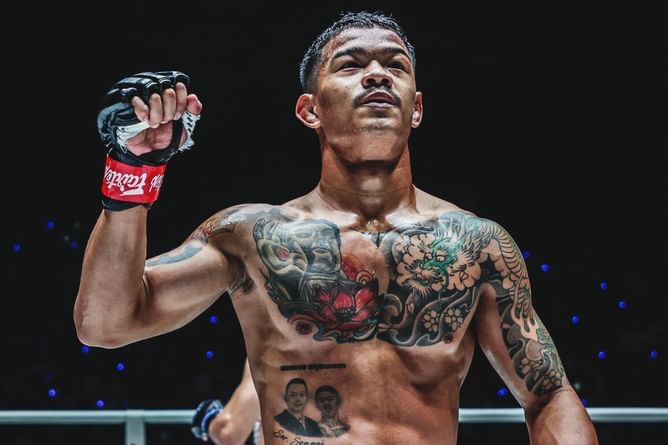 3 weapons that made Thai star Kongthoranee a legitimate flyweight Muay Thai world title contender