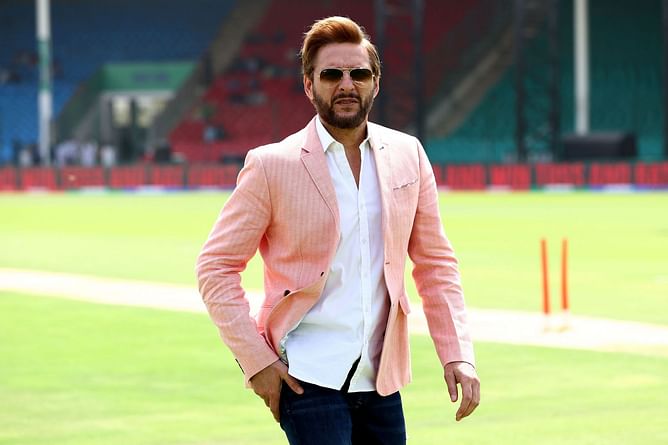 “Didn’t realize hypocrisy came with a tea service” - Former spinner brutally calls out Shahid Afridi over controversial Pahalgam comment