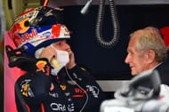 Max Verstappen talks with Dr Helmut Marko in the garage during practice ahead of the F1 Grand Prix of Australia at Albert Park Grand Prix Circuit on March 14, 2025 - Source: Getty