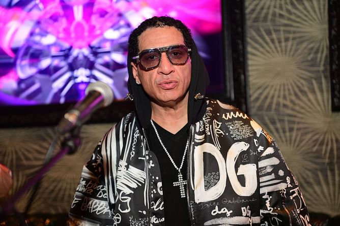 Who composed the popular sitcom Martin's theme song? Kid Capri says his voice was sampled without his knowledge