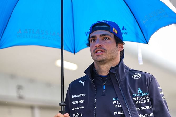 Why Carlos Sainz was slapped with a €20,000 fine at the Japanese GP
