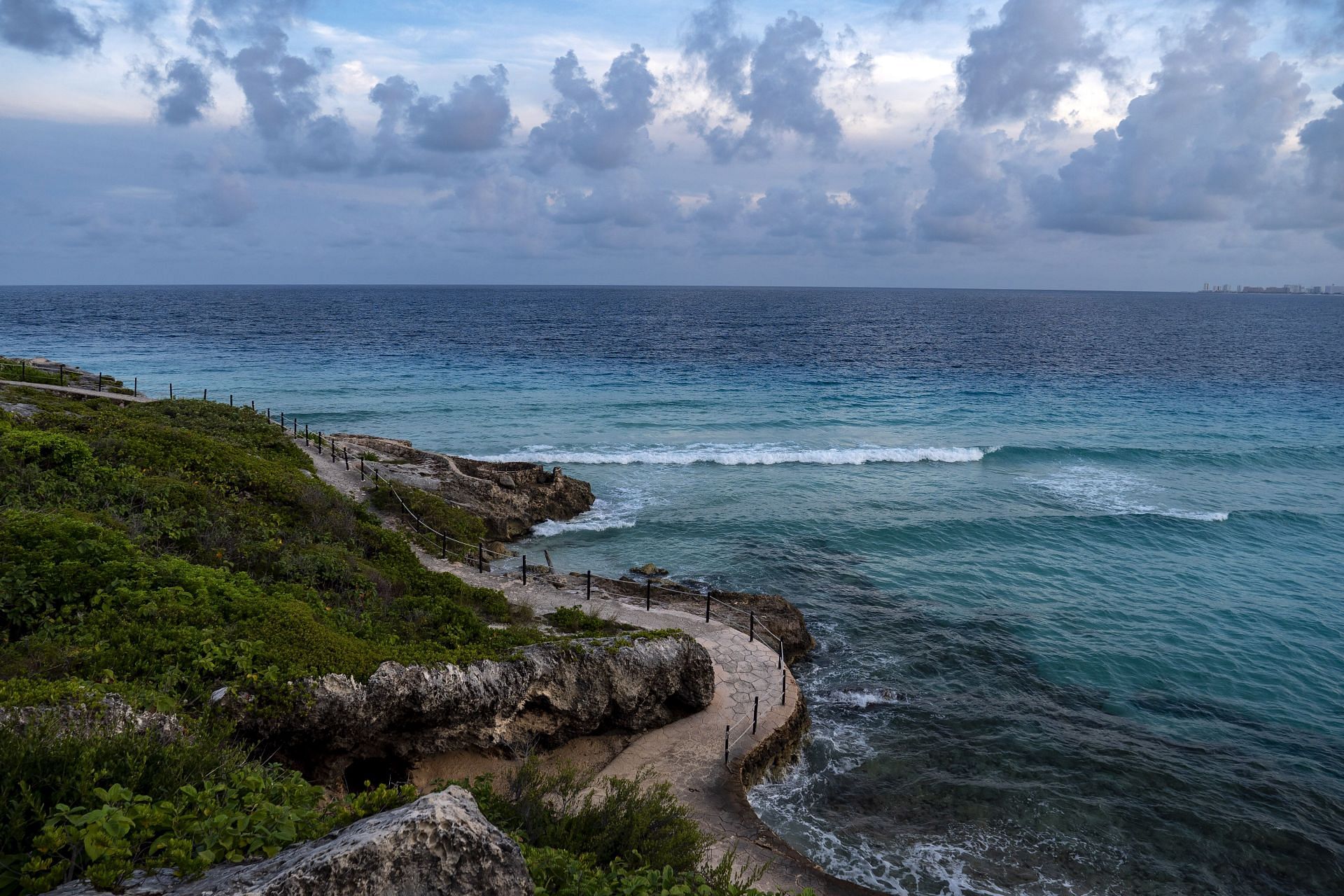 Isla Mujeres, the island off the coast of Canc&uacute;n, Mexico - (Image via Getty)