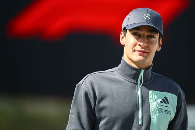 George Russell drops 4-word reaction to latest Mercedes post