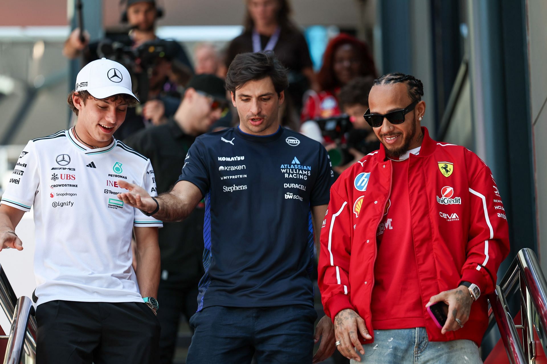 Kimi Antonelli [L], Carlos Sainz [C], Lewis Hamilton [R] at F1 Grand Prix Of Australia - Source: Getty