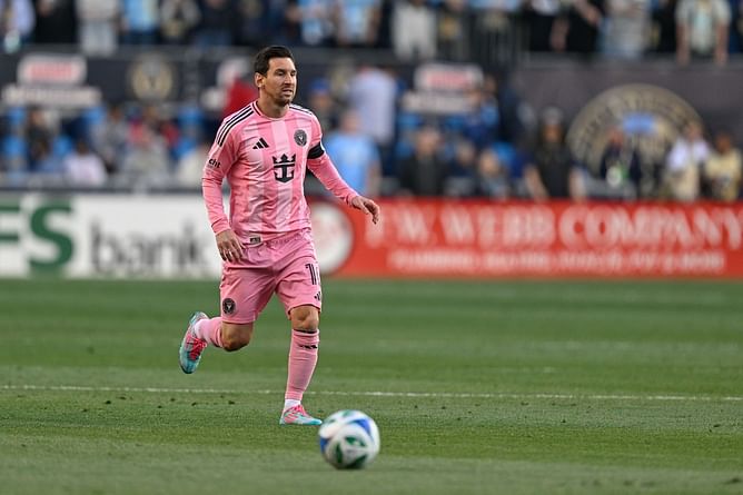 "Maybe the climate doesn't help!" - Ex-Premier League star shares why it's a 'shame' that Lionel Messi never played for an English club