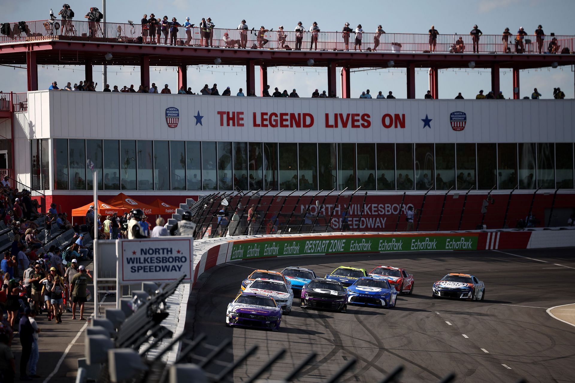  A general view of the NASCAR Cup Series All-Star Race qualifying heat #1 at North Wilkesboro Speedway - Source: Getty