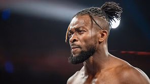 Legend recently congratulated Kofi Kingston for breaking 28-year WWE record