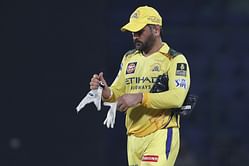 Fans chant “Dhoni, Dhoni” in Delhi metro despite loss in CSK vs RR IPL 2025 match [Watch]