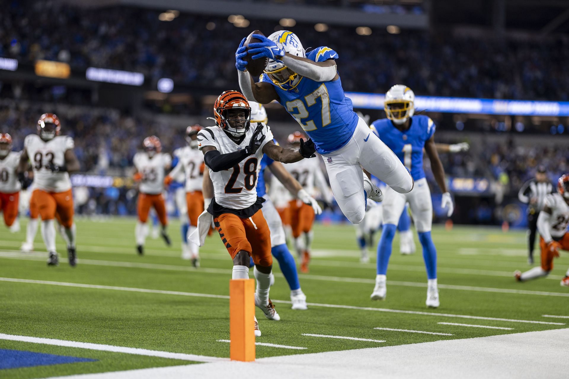&quot;Makes all the sense in the world&quot; - NFL analyst floats $6,400,000,000 NFC franchise as perfect J.K Dobbins landing spot