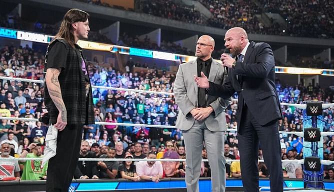 "मुझे रेसलिंग से प्यार है"- WWE ऑफिशियल ने एक आखिरी मैच लड़ने की जताई इच्छा, देखें वीडियो