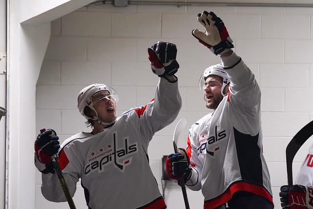 NHL: Washington Capitals at Carolina Hurricanes - Source: Imagn