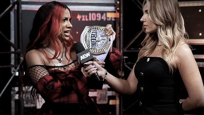 AEW's Mercedes Moné lashes out at a fan after losing her title