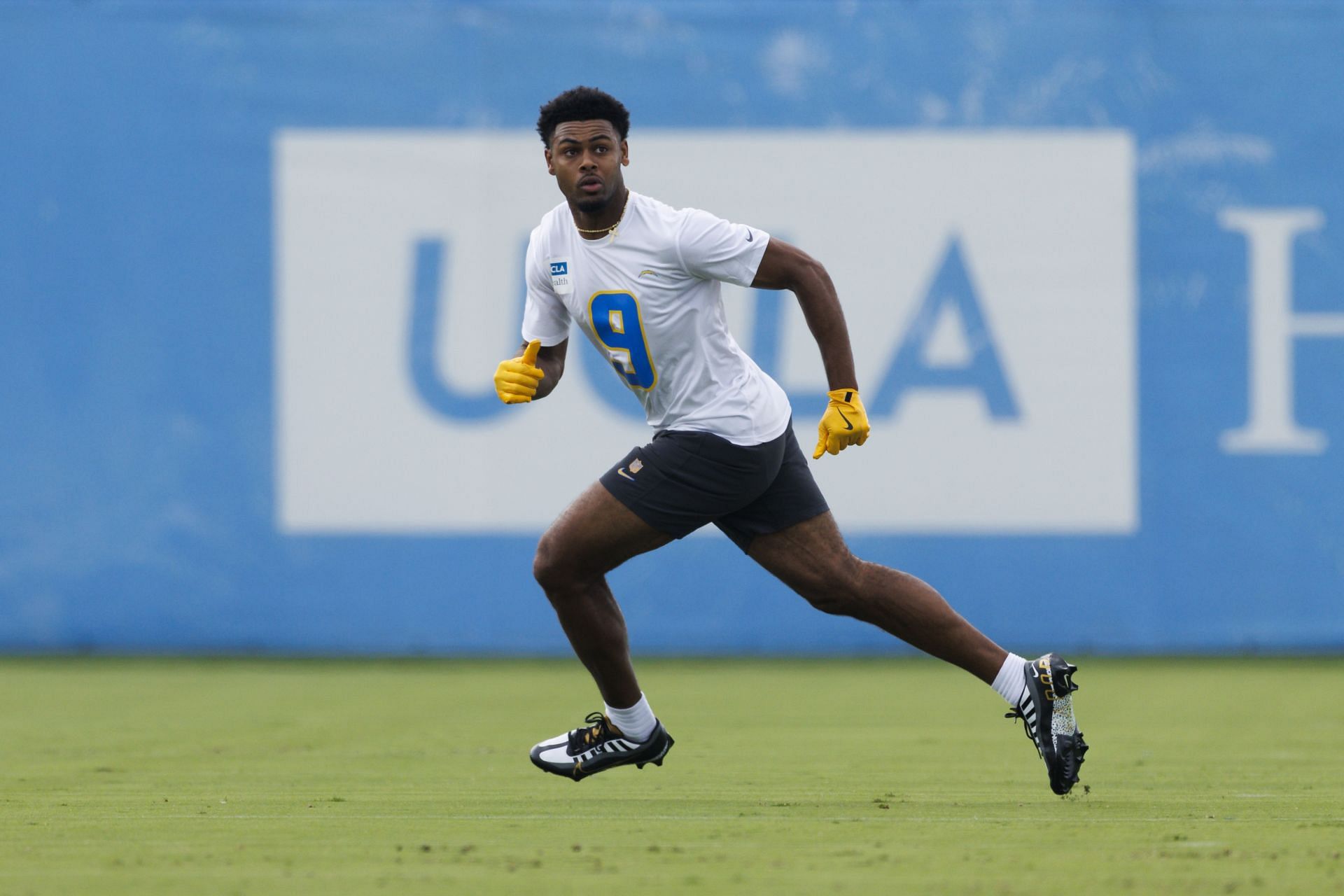 Los Angeles Chargers OTA Offseason Workout - Source: Getty