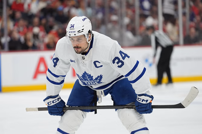 Captain Auston Matthews makes feelings known about Leafs fans' early mass exodus in Game 5