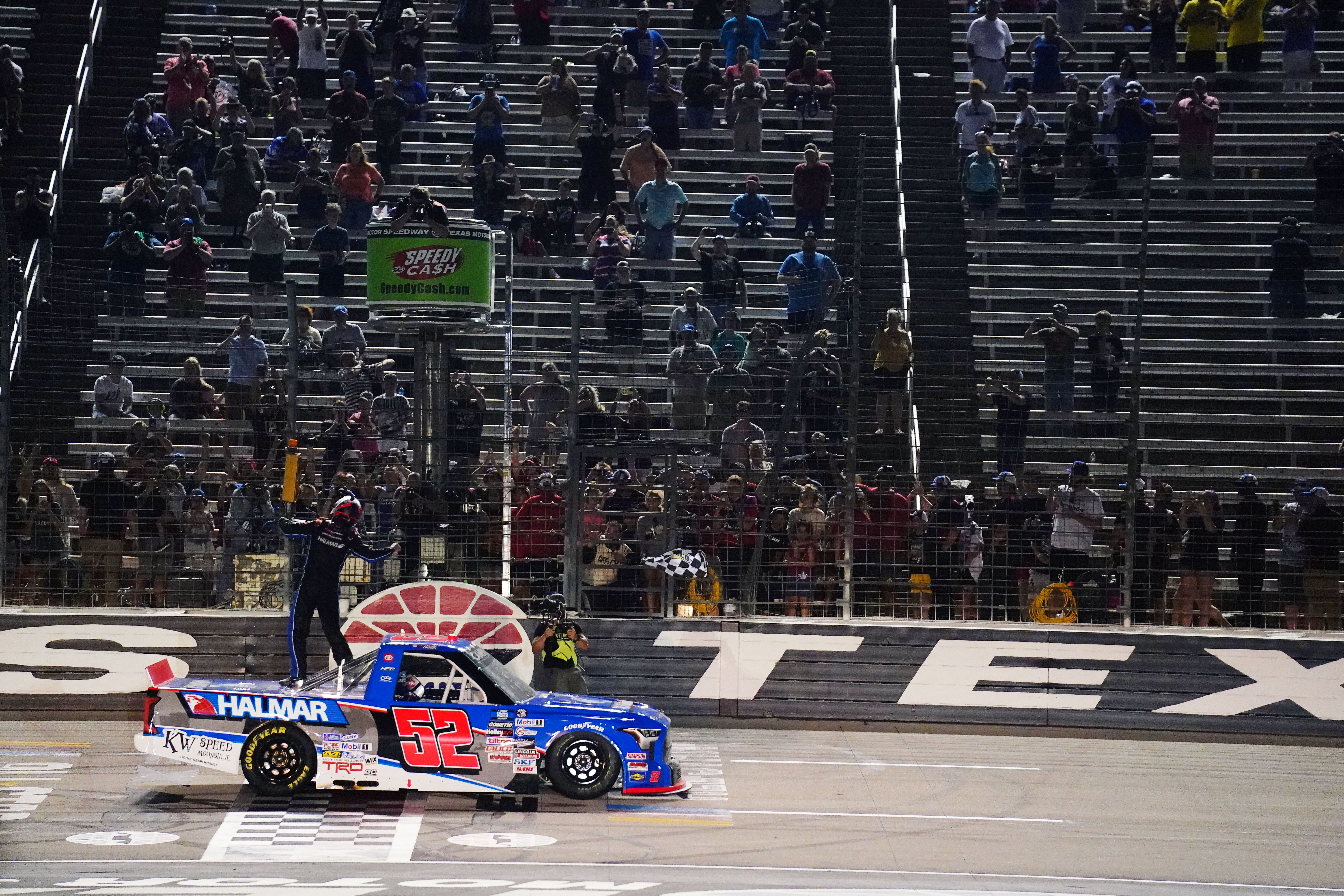 NASCAR: Truck Series SpeedyCash.com 220 - Source: Imagn