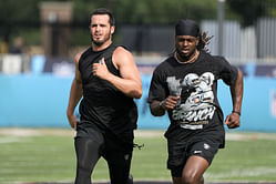 Davante Adams sends 6-word message to Derek Carr after Saints QB's shocking NFL retirement