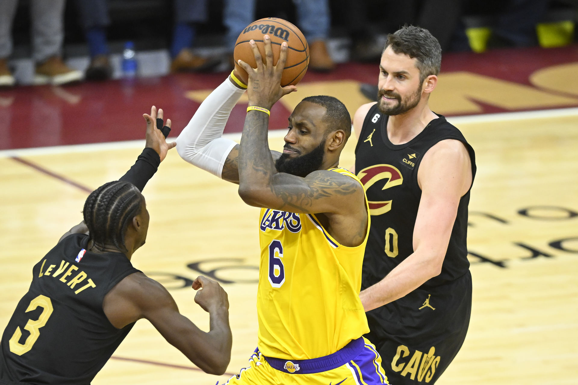 Kevin Love jokes with LeBron James on social media (Image Source: Imagn)