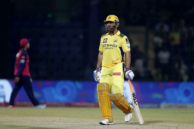 “Say you’re not able to do it and walk away” - Former India opener’s brutal take on MS Dhoni after CSK vs RR IPL 2025 match