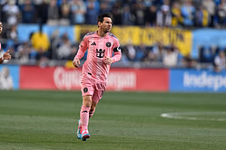 "Fix it or leave", "Absolutely mediocre" - Inter Miami fans left fuming as Lionel Messi and Co battle to avoid defeat at Philadelphia Union
