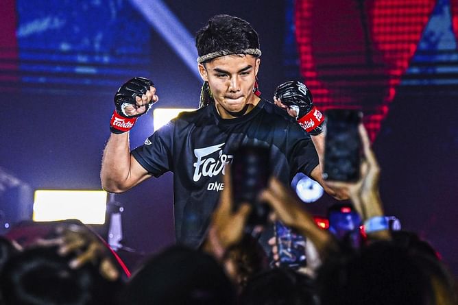 “Develop this relationship” - Teenage phenom Johan Ghazali admits it's tough balancing professional fighting with love life